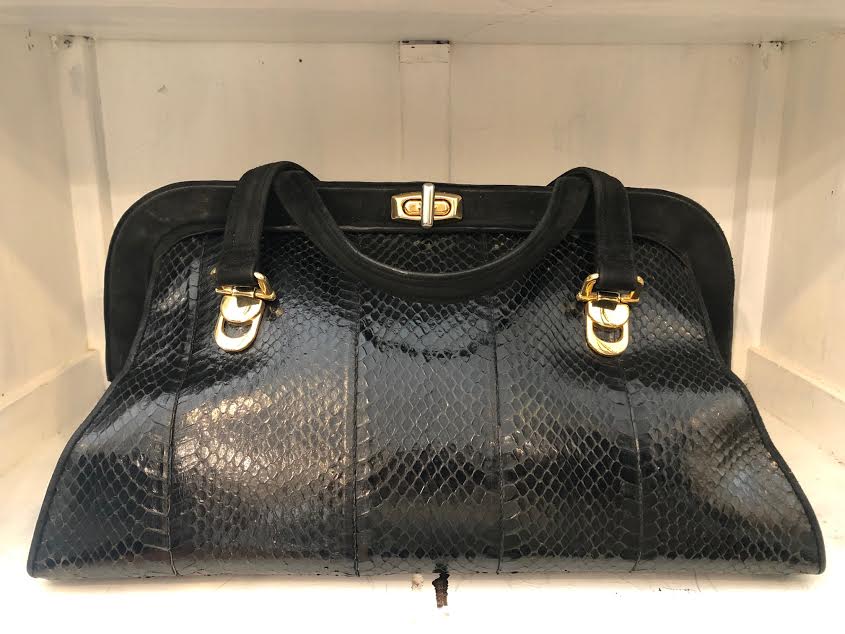 Borsa anni '60 in pitone nero - Foxy Brown Vintage